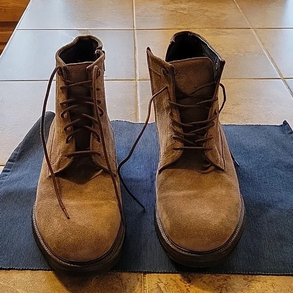 Unitnyndiversity NWOB Suede  Boots - Picture 4 of 9